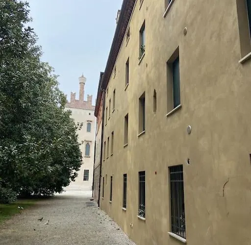 Mini Loft Castello Апартаменты *